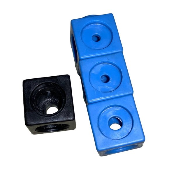 Snap Together Manipulatives Educational Cubes 2 Different Sets - Picture 7 of 8